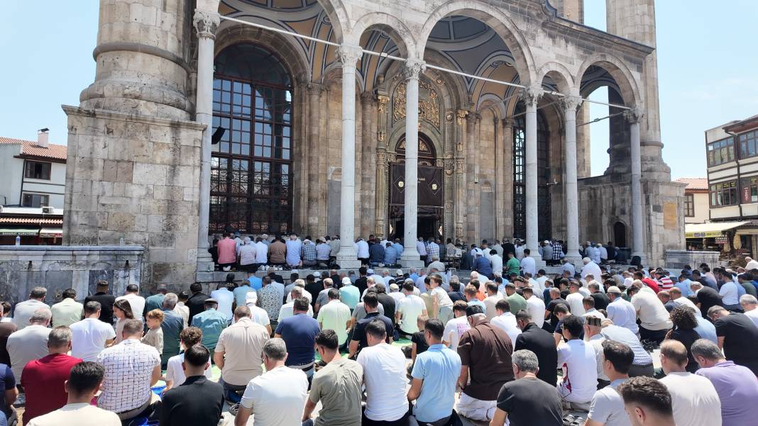 Konya'da yüzyıllık gelenek yerini buldu: Vatandaşlar serinledi 1